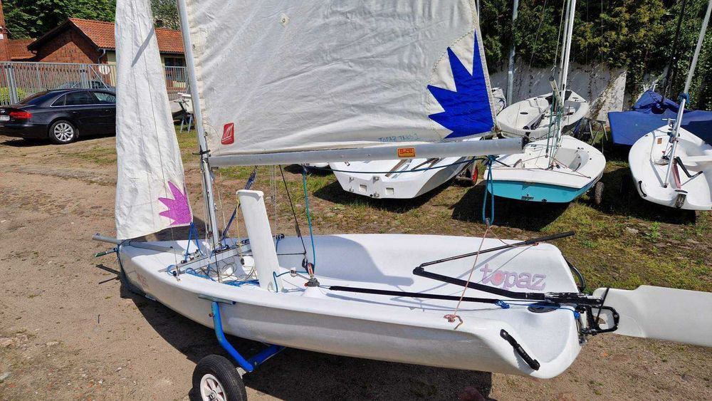 Łódź żaglowa żaglówka Topper Topaz Tres 3,86m + wózek slipowy (1)