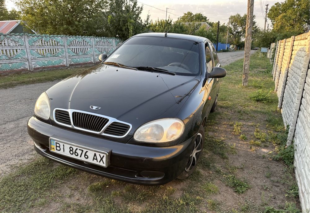 Продам своє авто Део ланос один власник