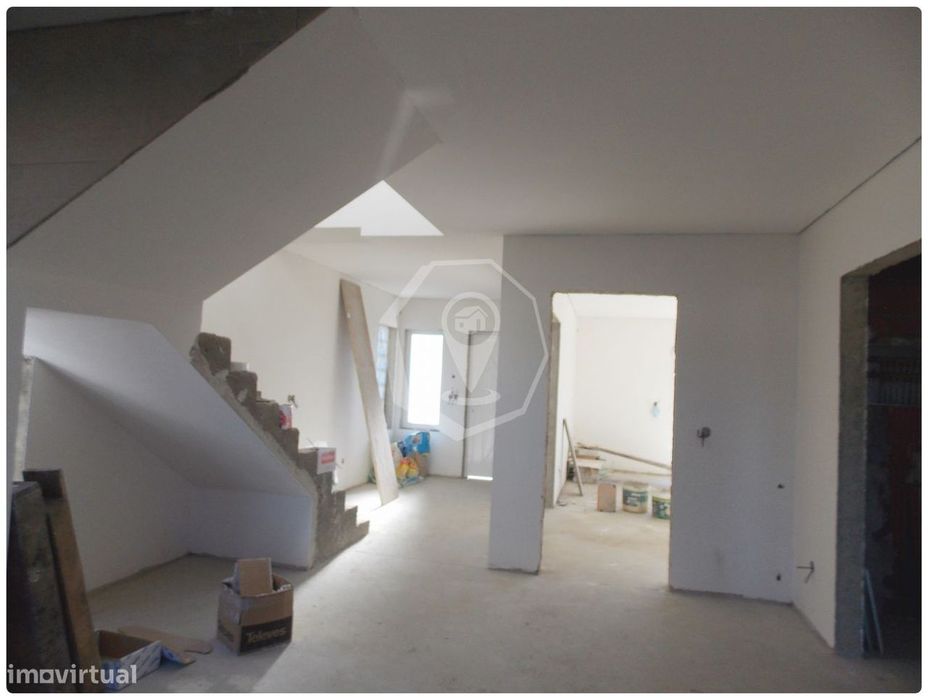 Moradia Geminada T3+1