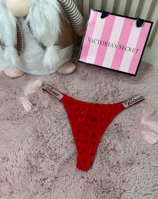 Stringi Victorias Secret M różne kolory