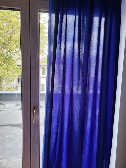 Dwie zasłony na taśmie marszczonej