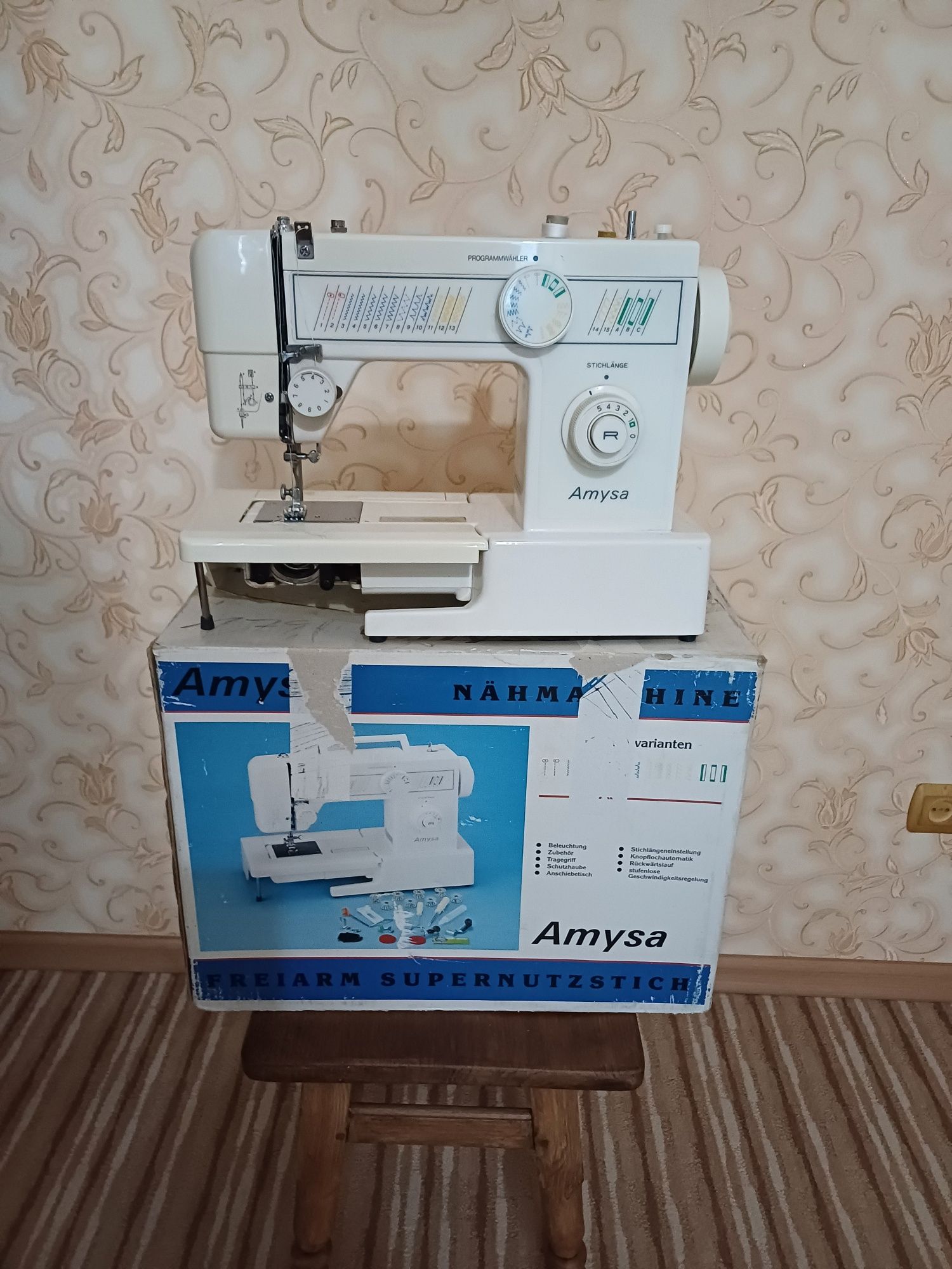Швейная машина Amysa
