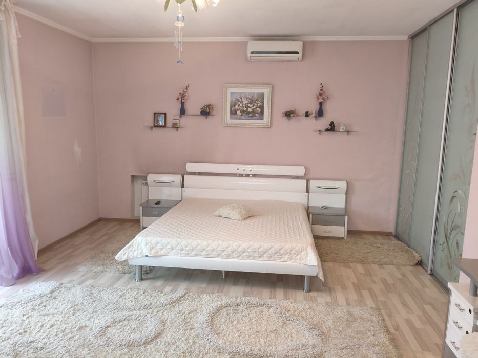 Сдам шикарный дом на левом берегу