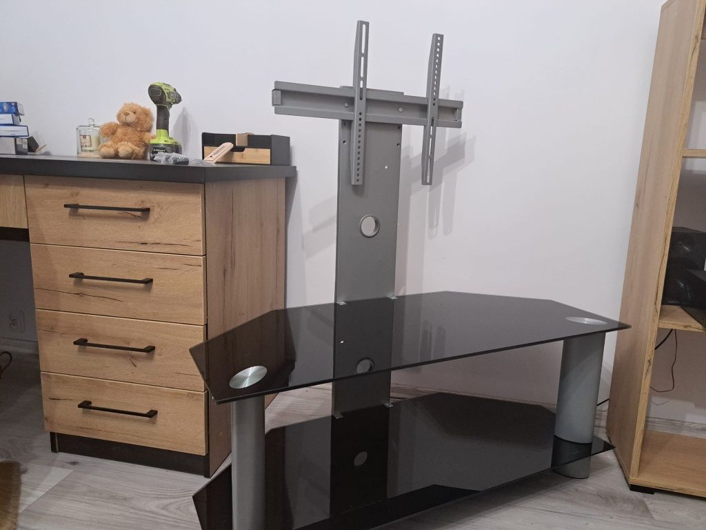 Szafka RTV z uchwytem