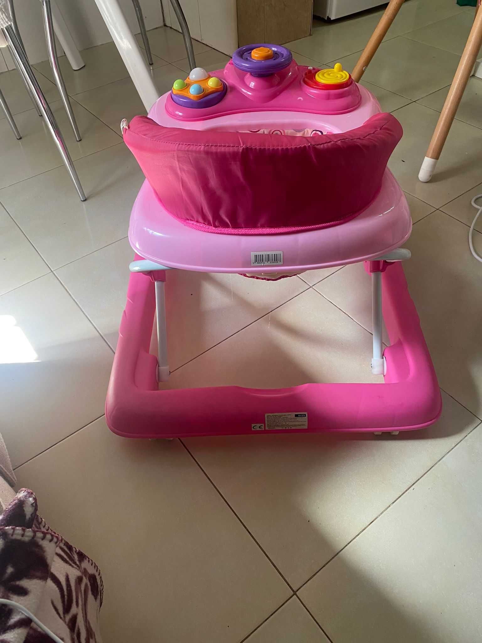 Andador de Bebê Rosa com Volante e Brinquedos - Em Ótimo Estado