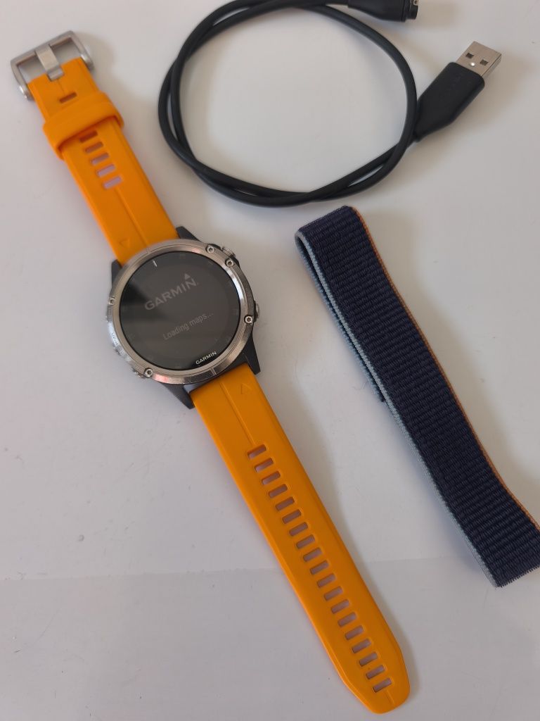 Garmin Fenix 5 plus safira