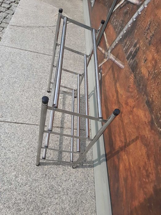 Stojak na buty do szafki lub wolnostojący regulowany metalowy 3 półki