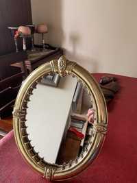 Espelho em madeira dourada