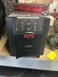 Zasilacz awaryjny APC Smart-UPS 750 VA – sprawny, solidny UPS