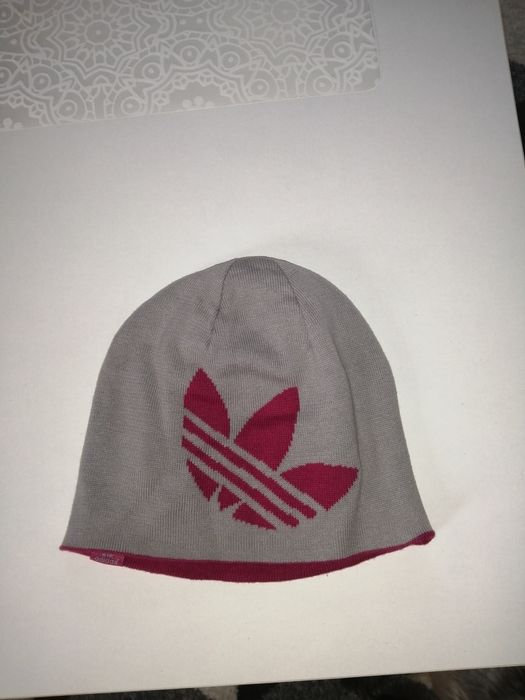 Czapka damska Adidas dwustronna