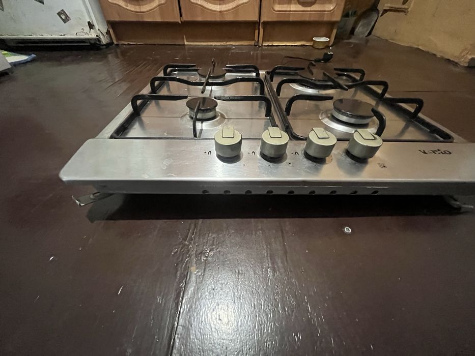 Варильна поверхню в непоозом состоянии.