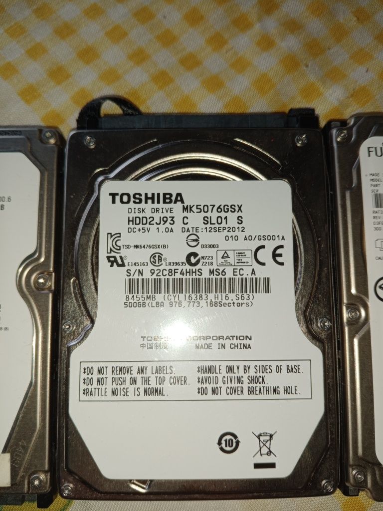 Discos sata 2 de 500gb e 1 de 300gb