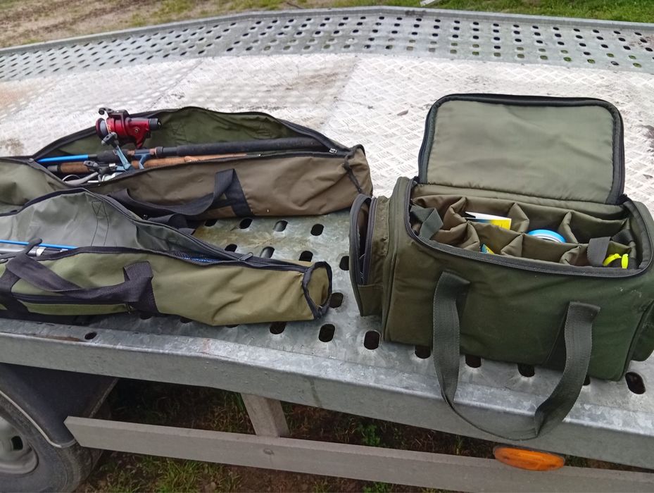 Zestaw wędek, akcesoria