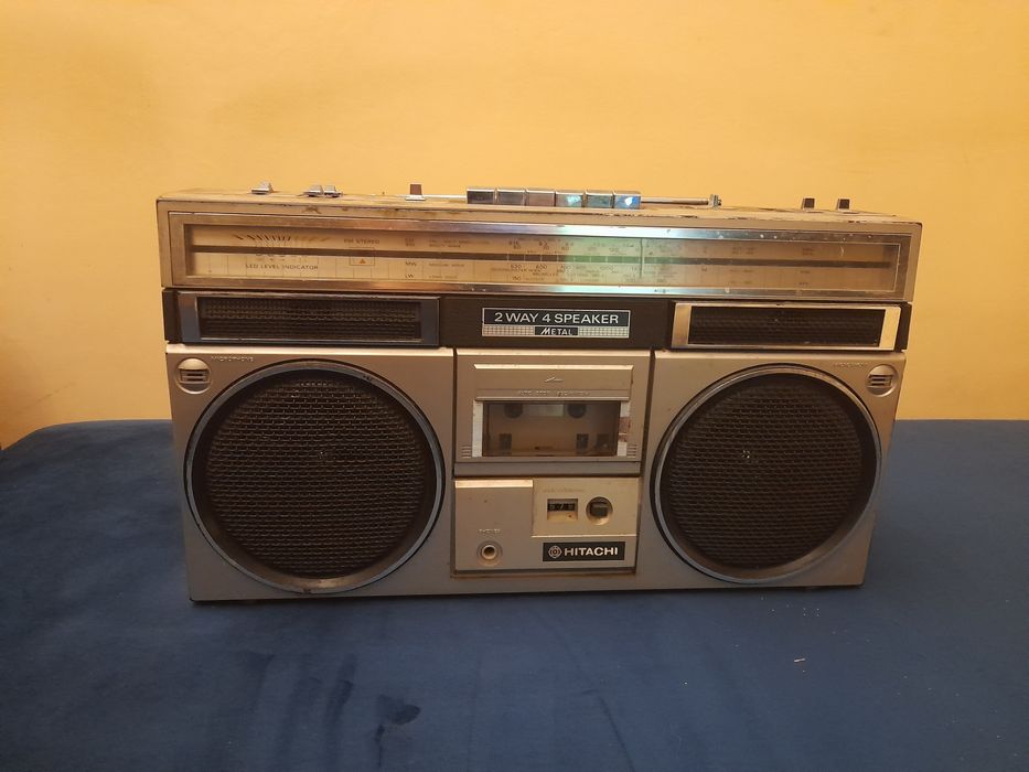 Boombox HITACHI lata 80, sprawny, na części