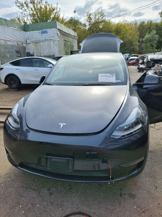 Запчастини до Tesla Model Y Разборка