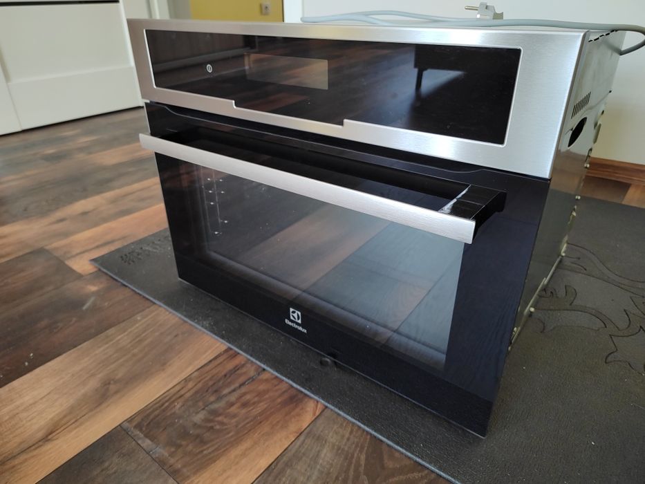 Piekarnik Electrolux EVY3841AOX 45cm