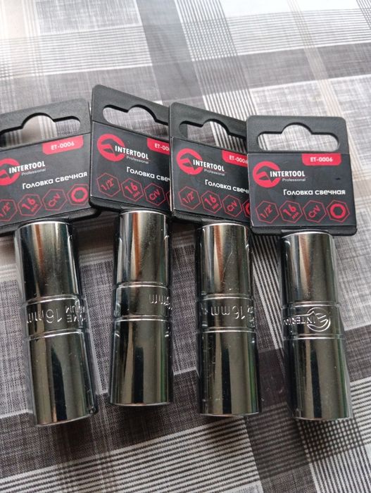 Свечная головка на 16
