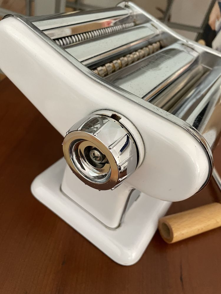 Maquina para fazer pasta fresca, pequena