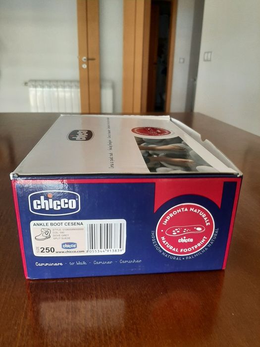 Botas marca Chicco 25