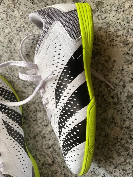 Ténis Adidas Predator 33