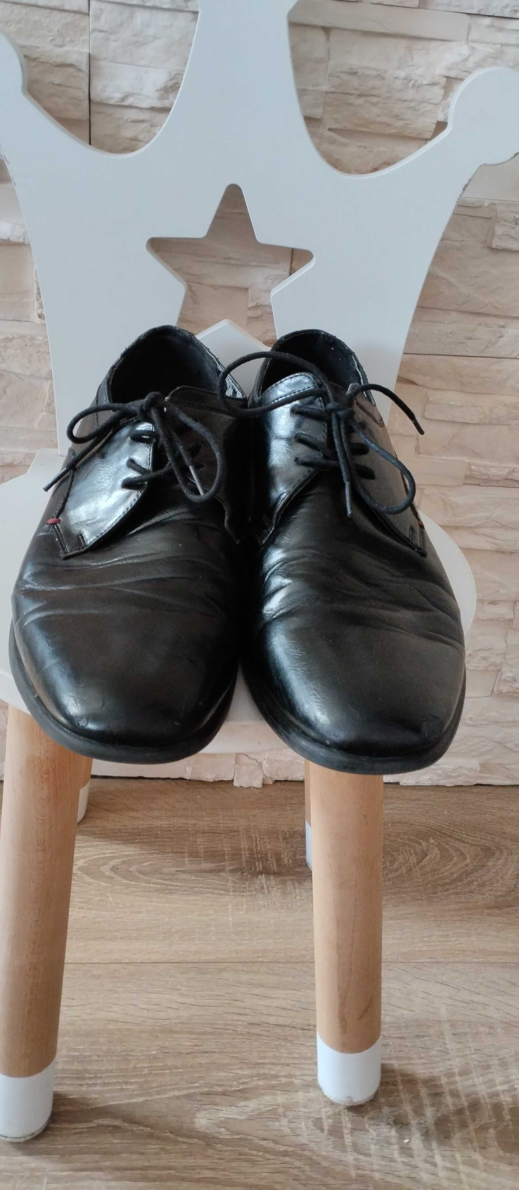 Buty eleganckie na wiązanie męskie czarne r.45