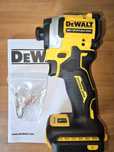 Dewalt dcf850 18v крутний момент 205нм . Оригінал із Англії.