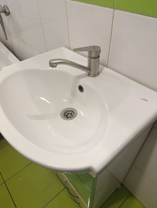 Умывальник з раковиной 60 см