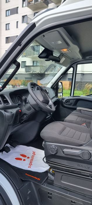 Wynajem Samochodu wypożyczalnia samochodów Kontener winda + kierowca