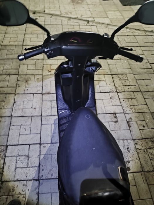 Продам скутер Сузуки сепия зз