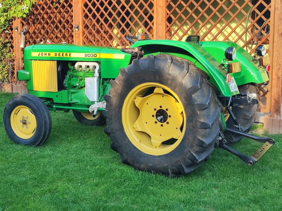 JOHN DEERE 2030 sprzedam