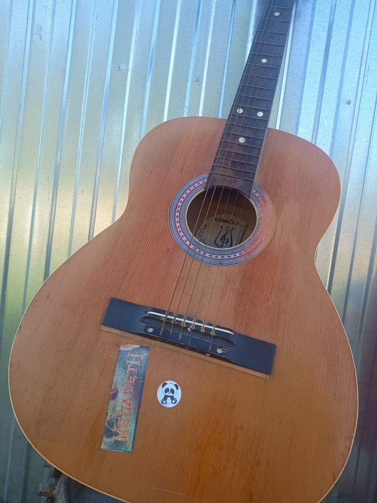 Gitara akustyczna