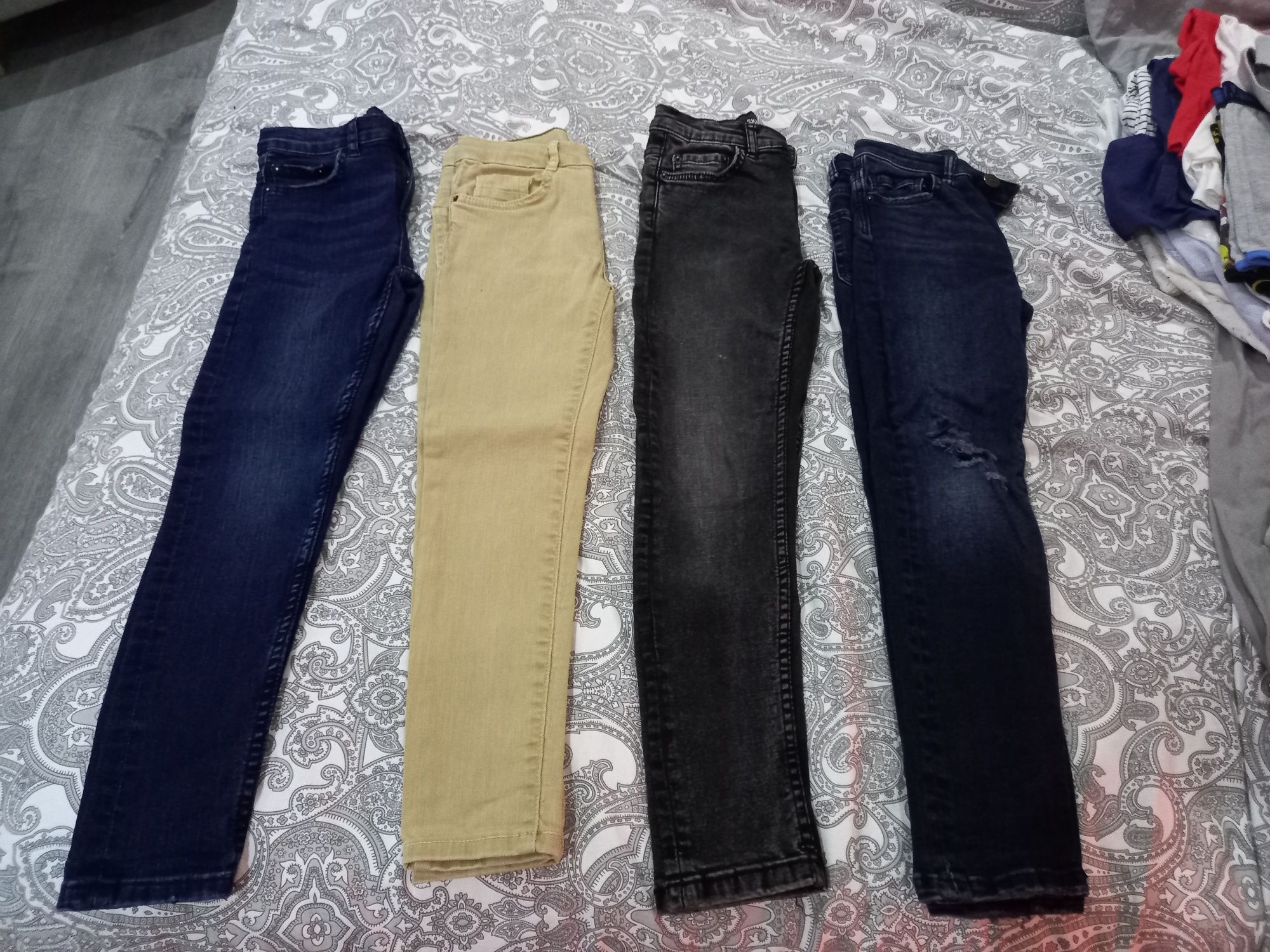 4 calças de ganga Zara