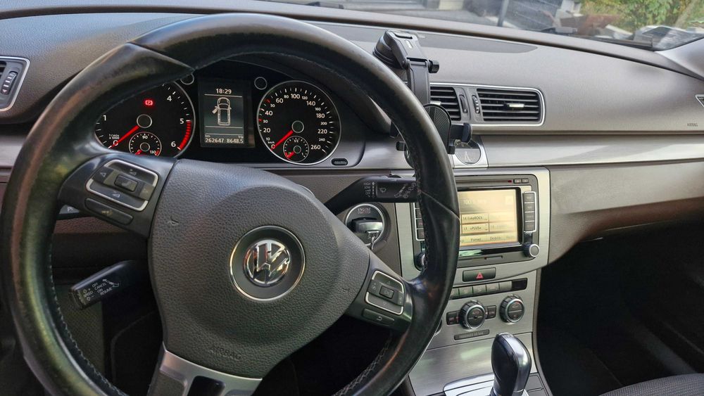 VW Passat B7 Kombi- 2.0 TDI, 140KM Blue Motion Comfortline 2011r.