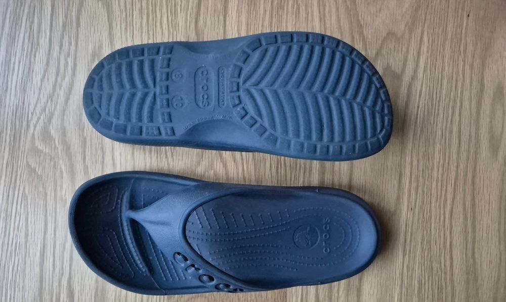 Чоловічі в´єтнамки Crocs Baya Flip, розм.41-42, (M8/W10), 26 см
Стан г
