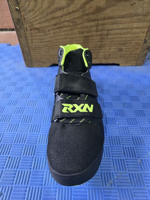 Sapatilhas bicos javelin