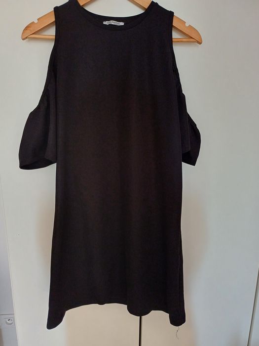 Czarna sukienka Zara