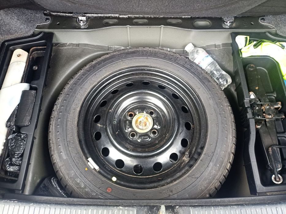 Toyota Corolla e120 рест 2.0 D4D