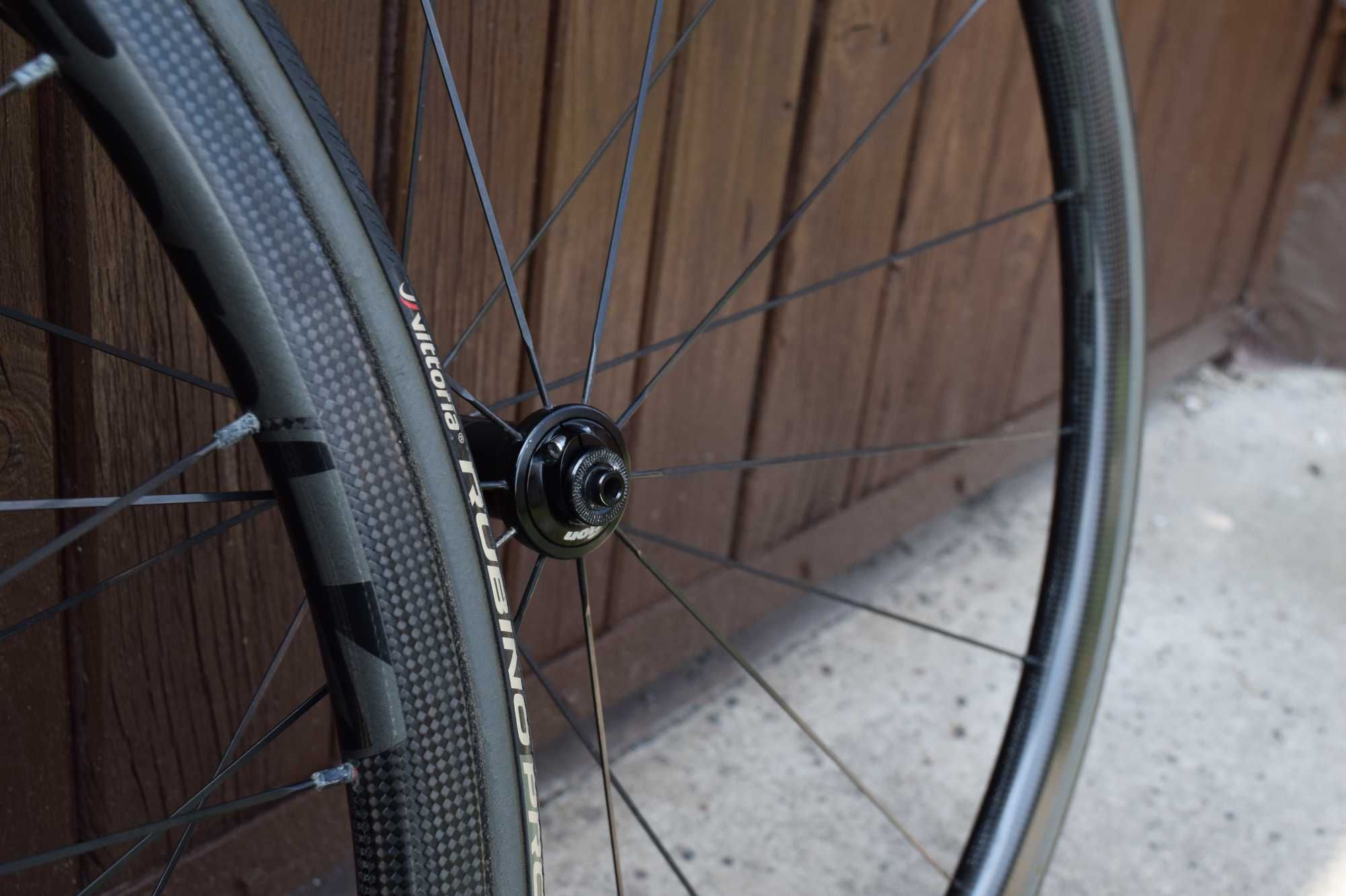 Koła karbonowe Vision TC24 w świetnym stanie / Shimano / Pokrowiec