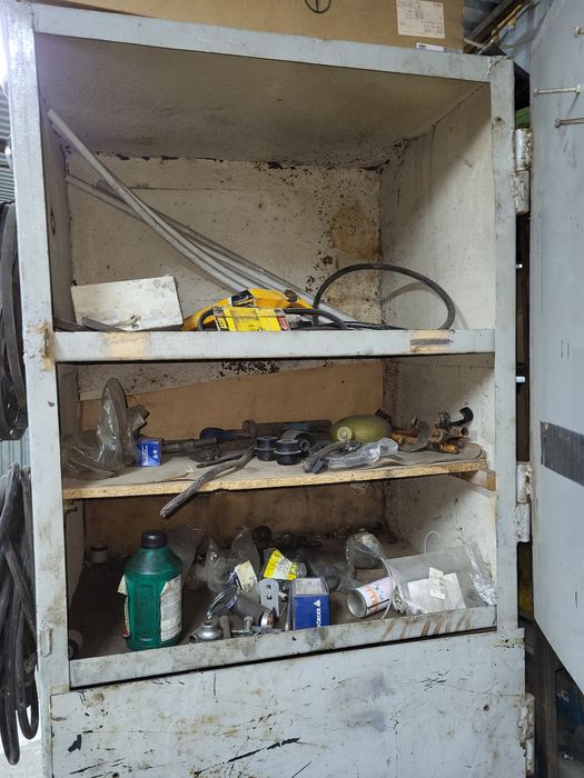 Шкаф для инструмента металический