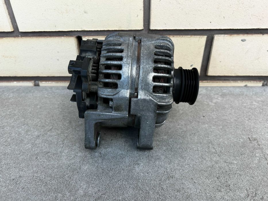 генератор Opel Astra H Zafira Vectra C 1.6 1.8 бензин 120Amp