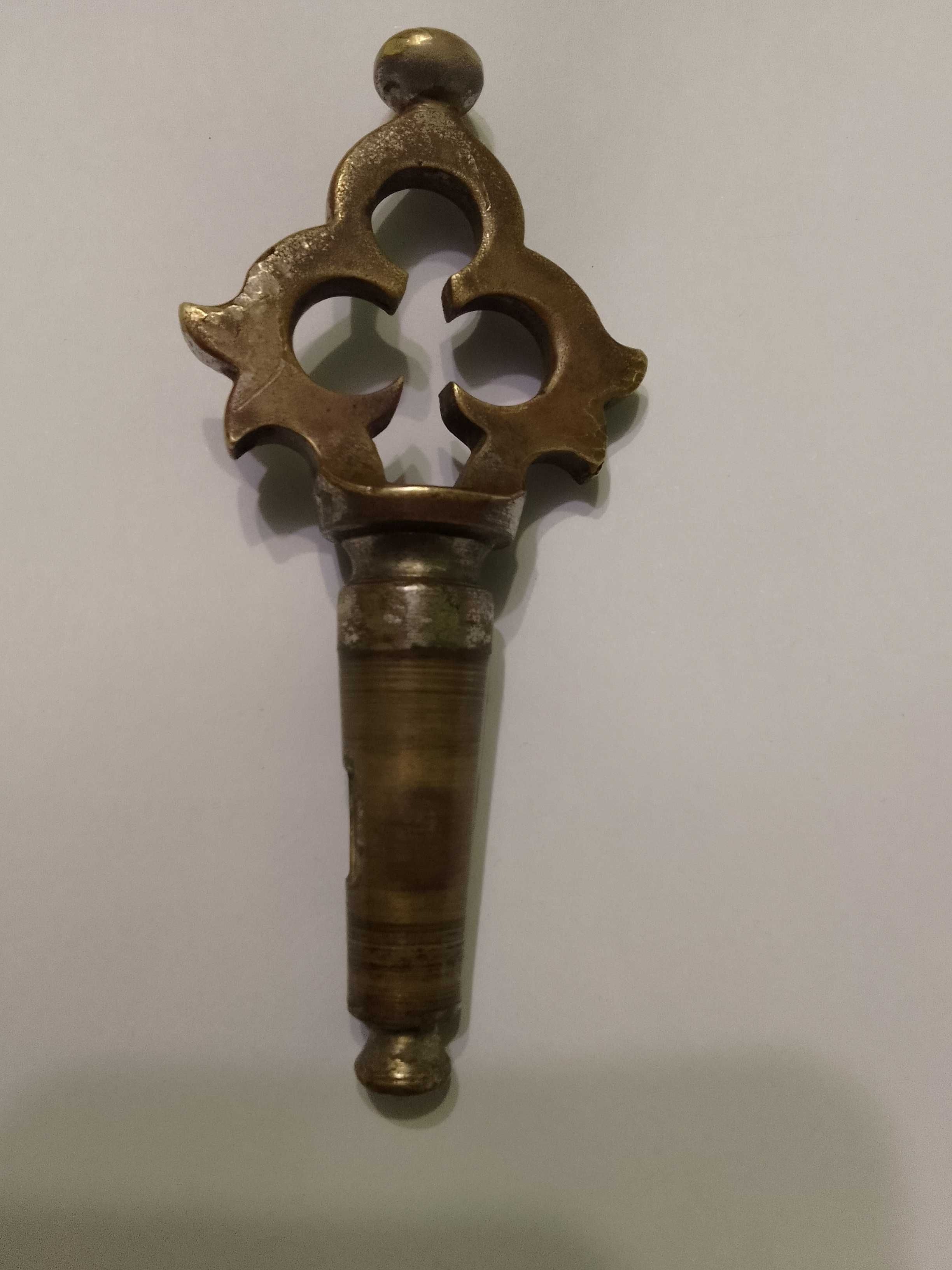 Фигурный латунный ключ от царского самовара