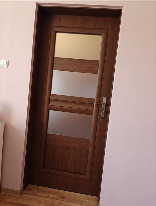 Drzwi wewnętrzne 80 cm lewe okleina szyby mleczne orzech