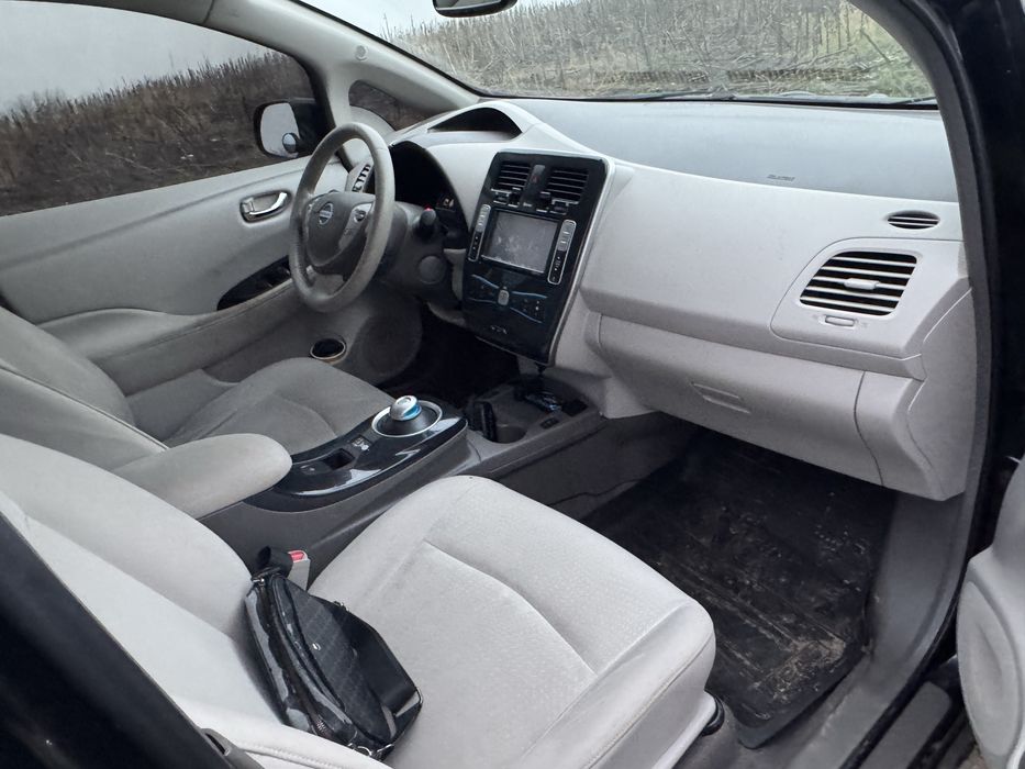 Нісан Ліф Електричка