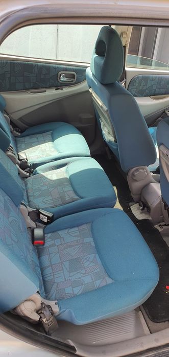 Nissan almera tino 2,2D