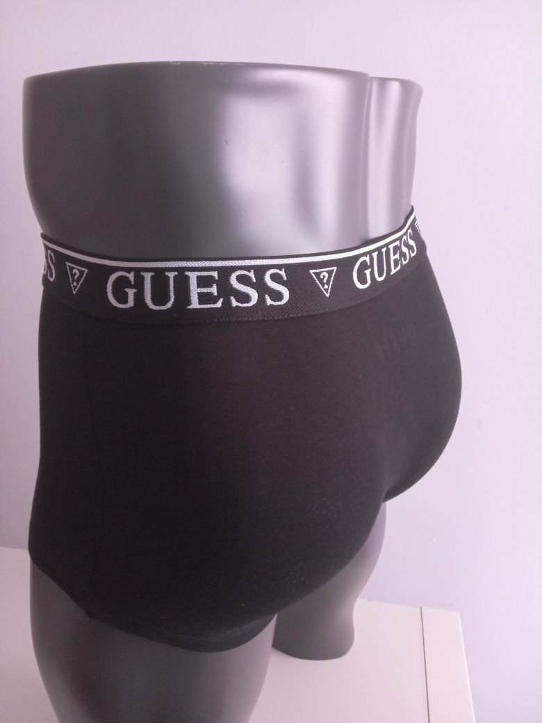 Boxer preto Guess tam. M(REF6/67BOX)