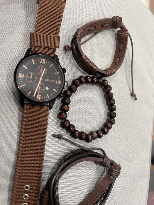 Наручні годинники