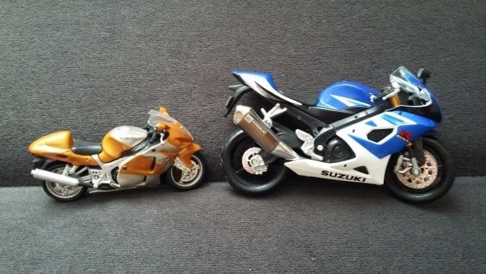 Kolekcja 24 motocykli 1:18