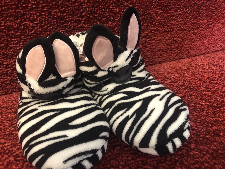 Kapcie dla dziecka rozmiar 34/35 ciepłe antypoślizgowe nowe