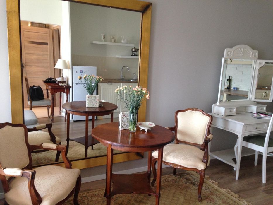 Meble ludwikowskie 2 krzesła i ława