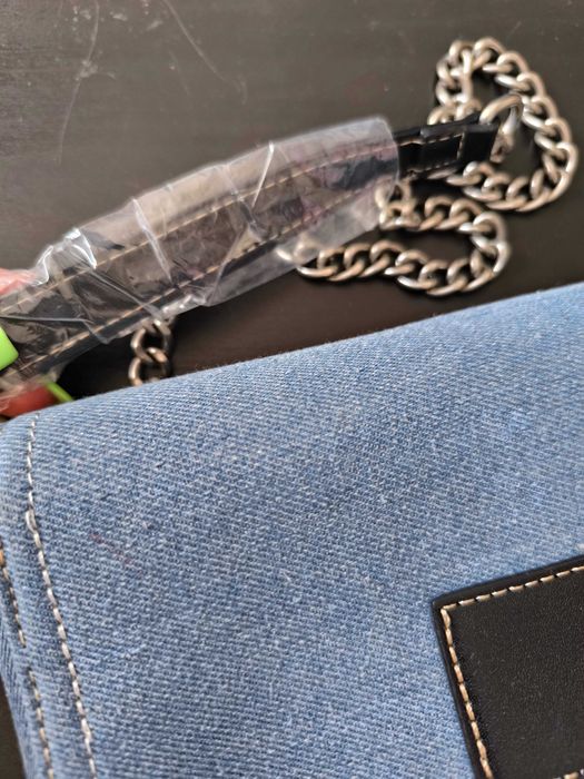 Mala nova em azul ganga e branco